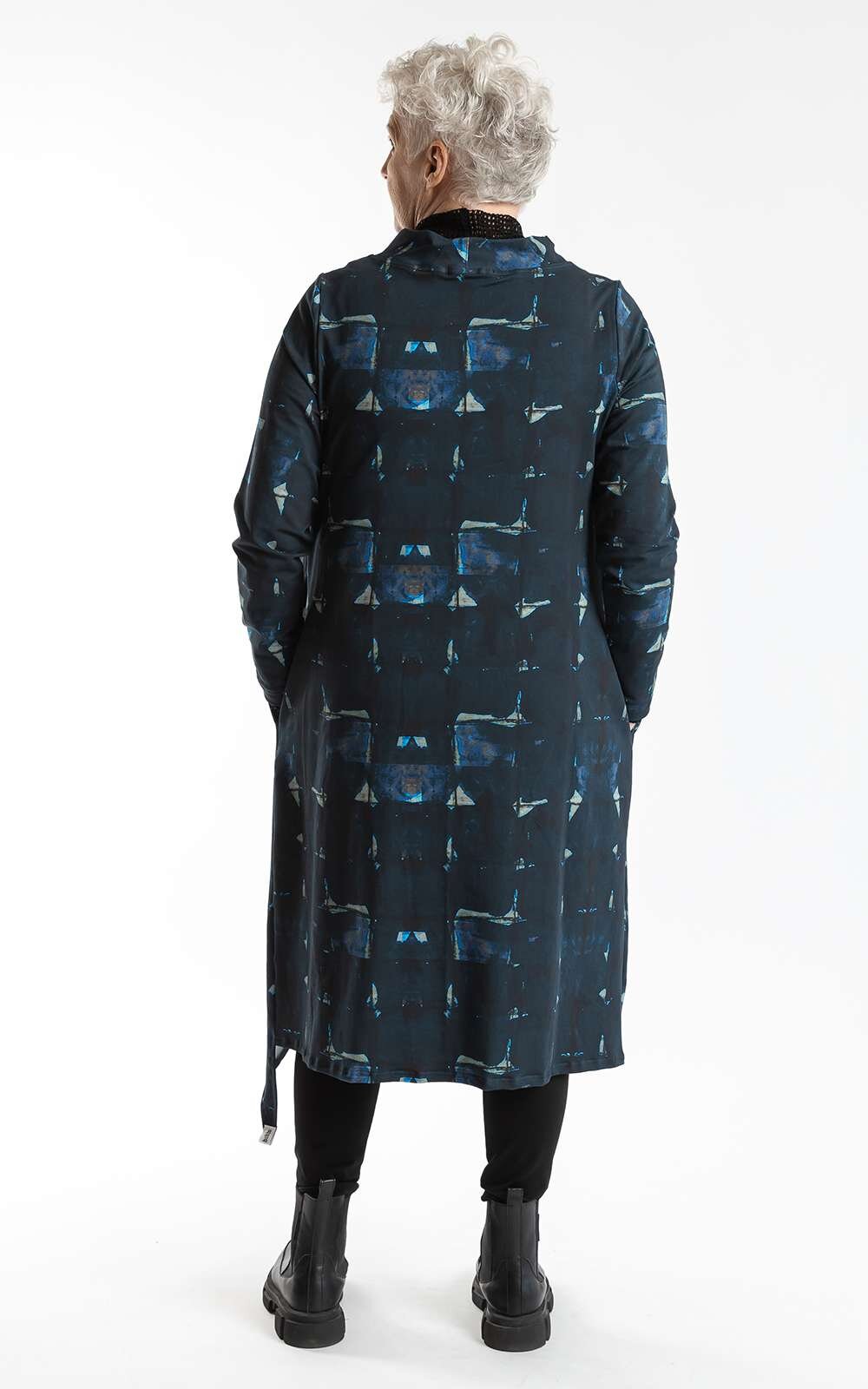 Tunic product photo.