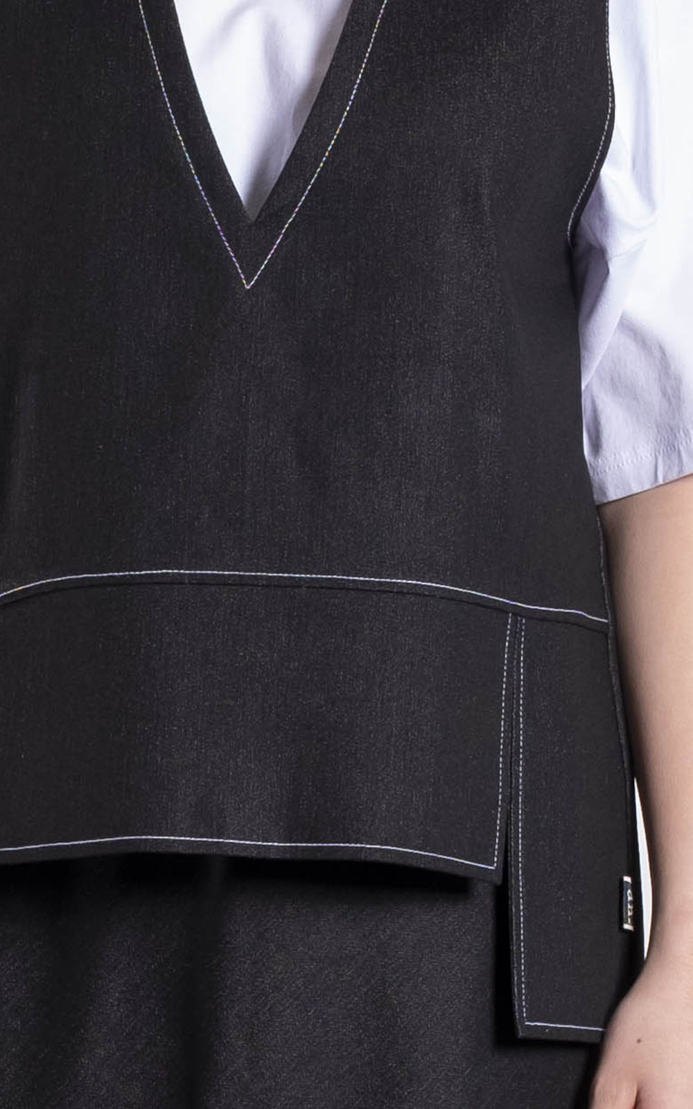 Urban Coal Tactile Vest product photo.