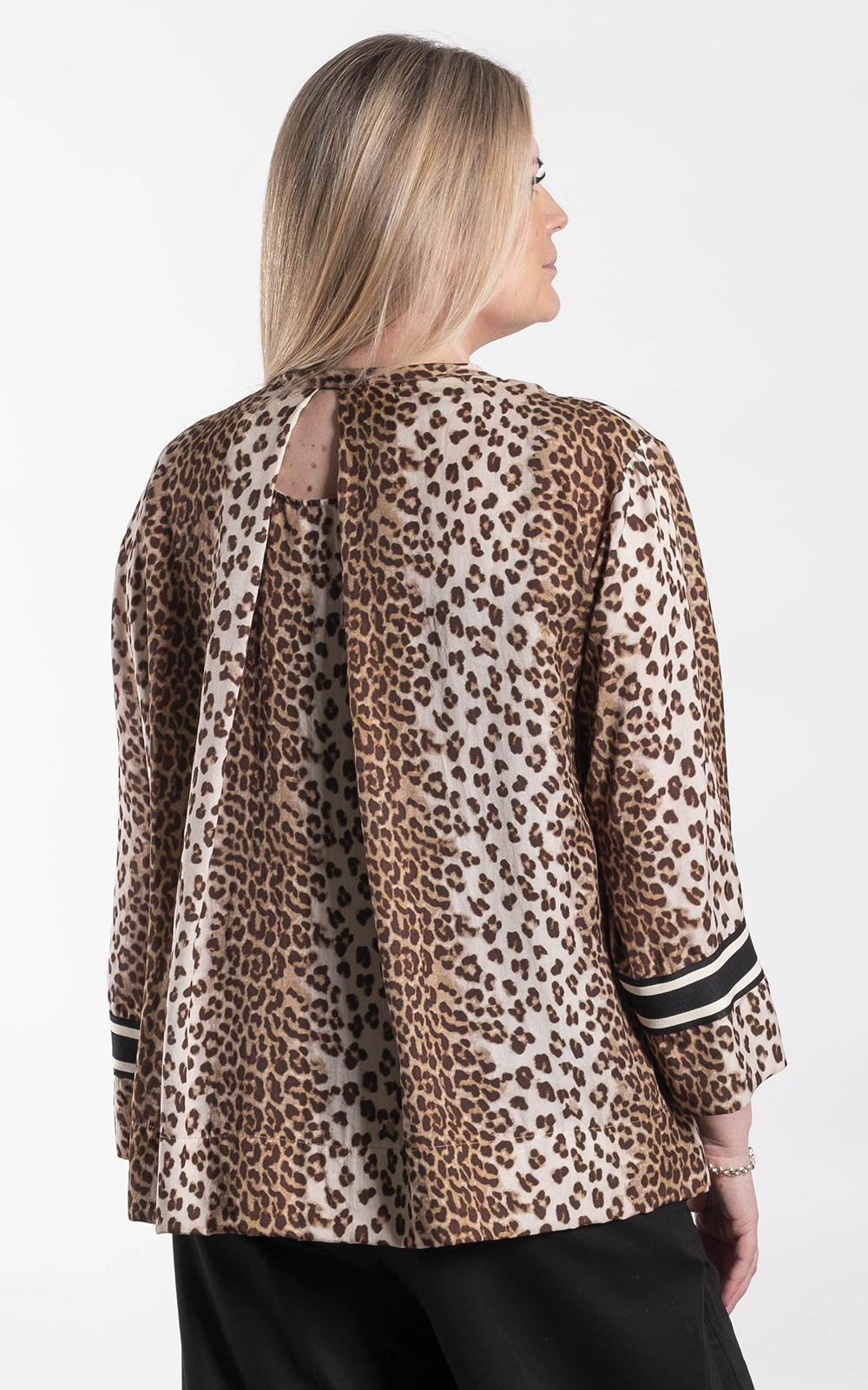 Zefer Top product photo.