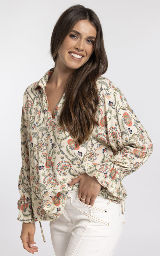 Mae Top product photo.