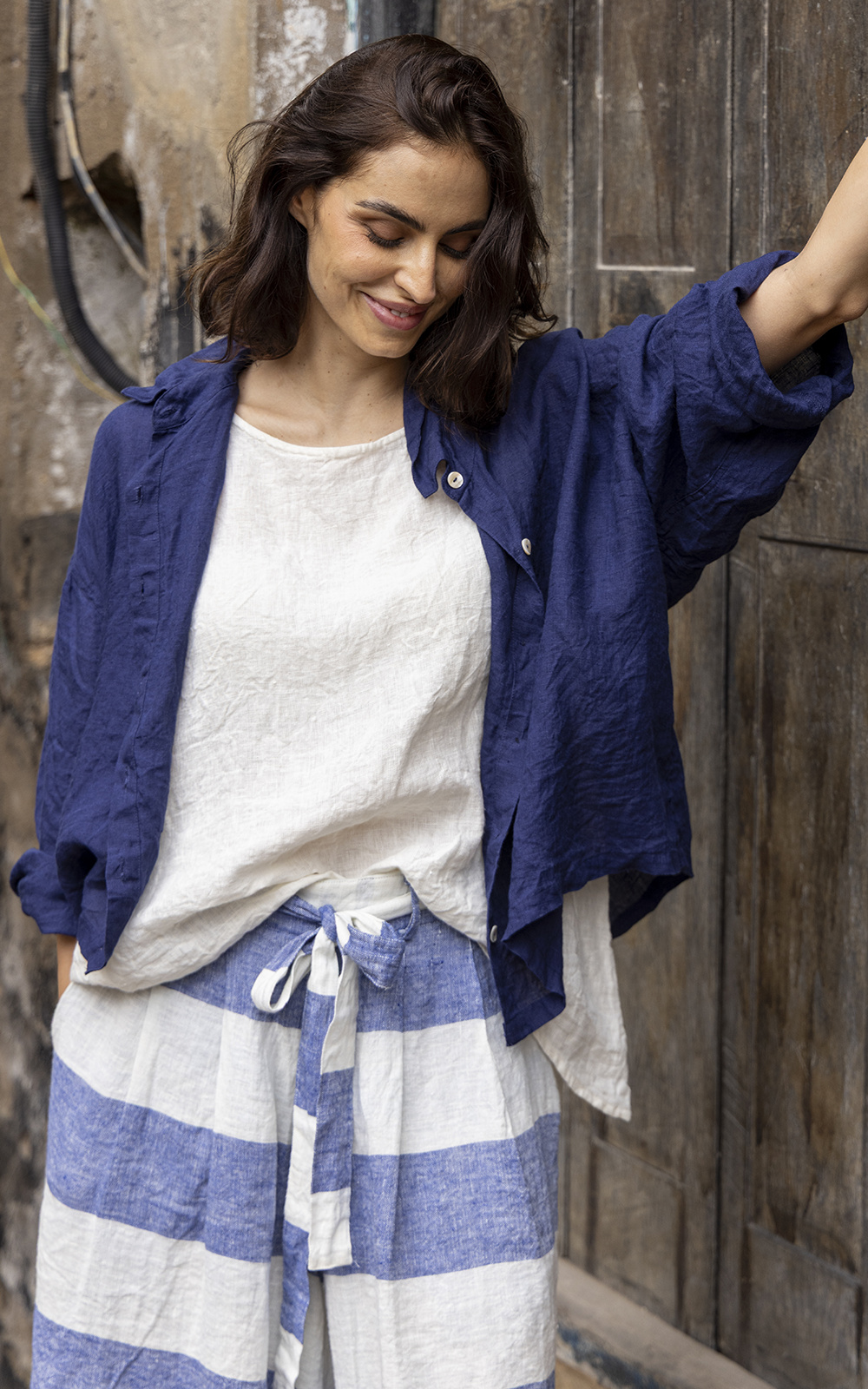 Moyo Shirt Linen product photo.