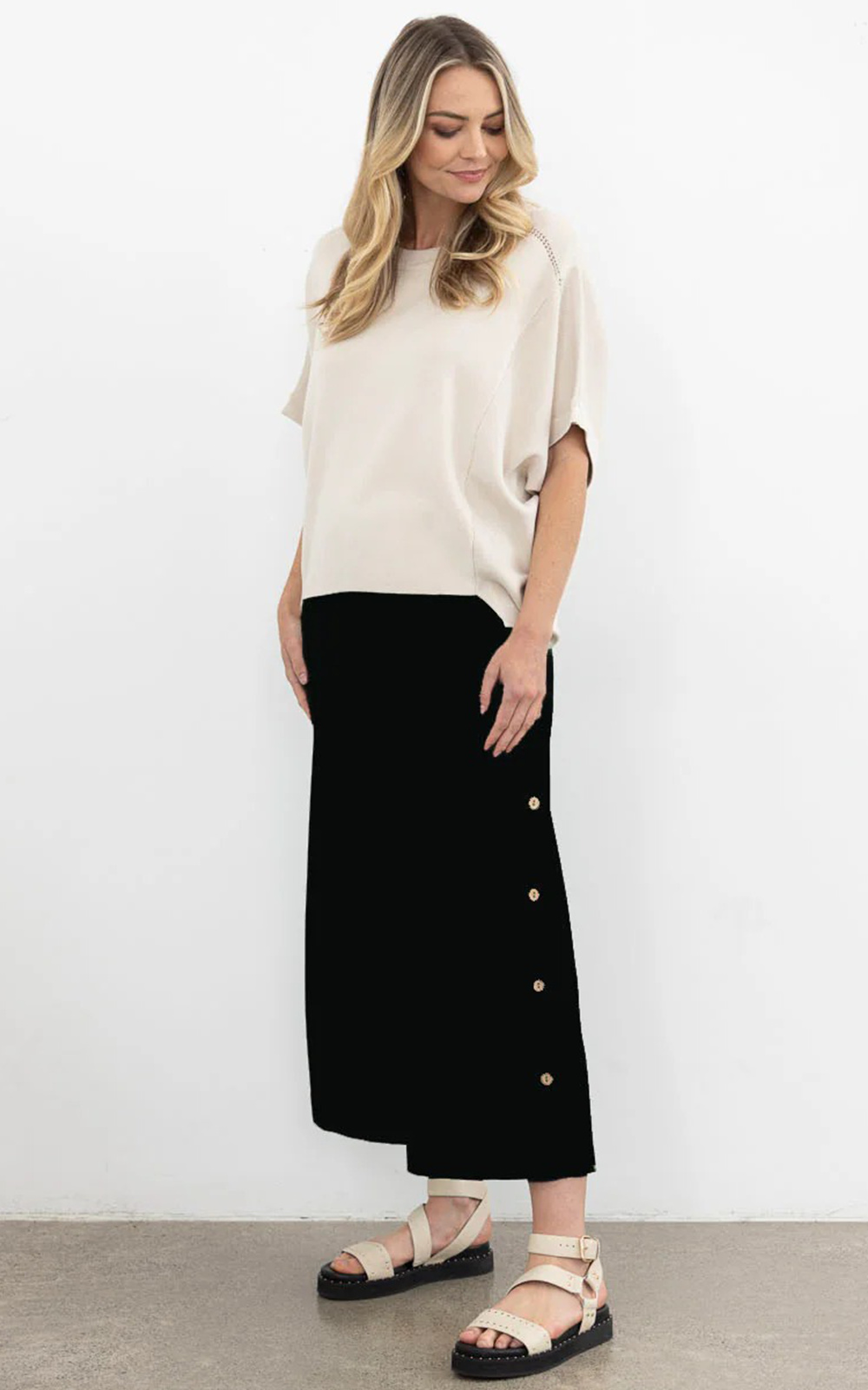 Tate 3/4 Pant  product photo.