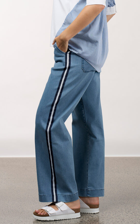 Charli Pant product photo.