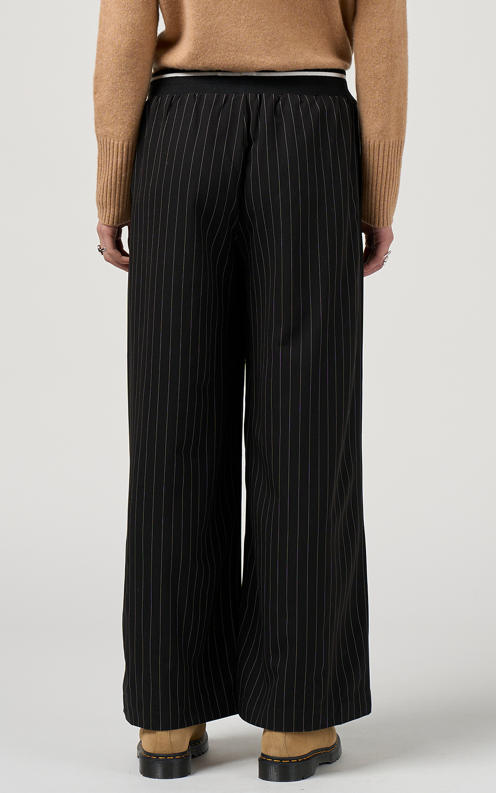 Trax Pant product photo.