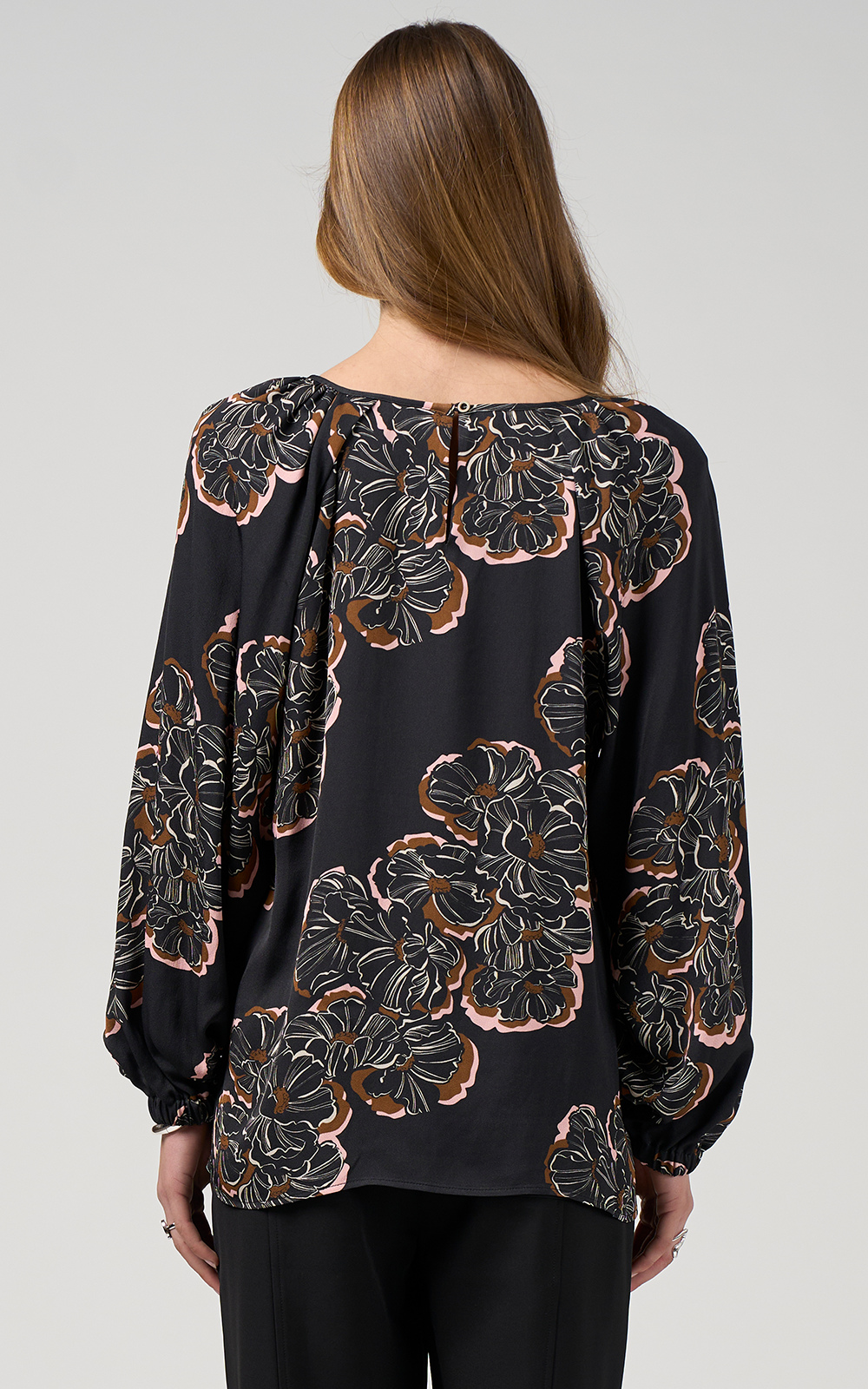 Wood Rose Top product photo.