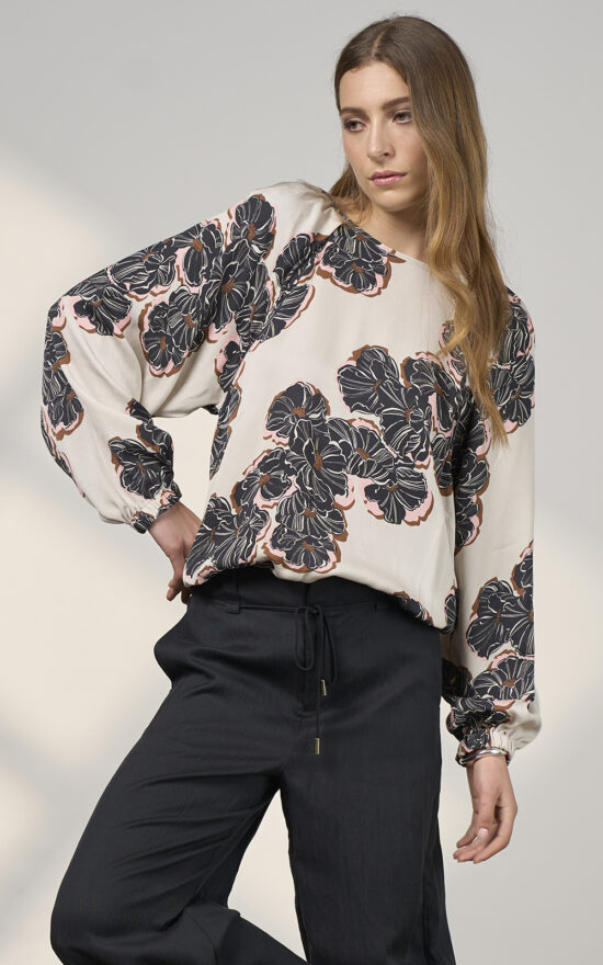 Wood Rose Top product photo.