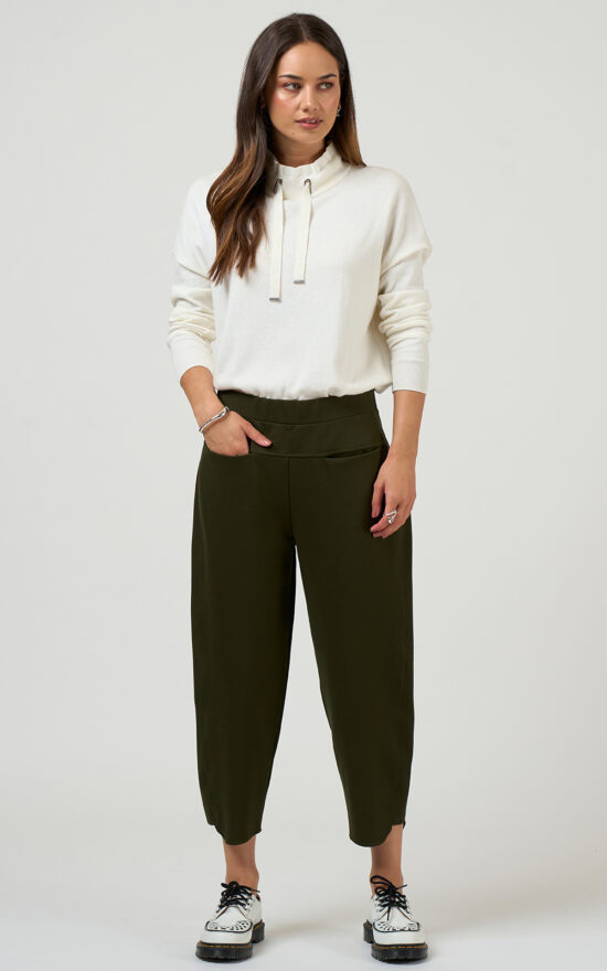 Ledge Pant product photo.