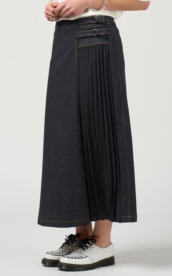 Nova Skirt product photo.