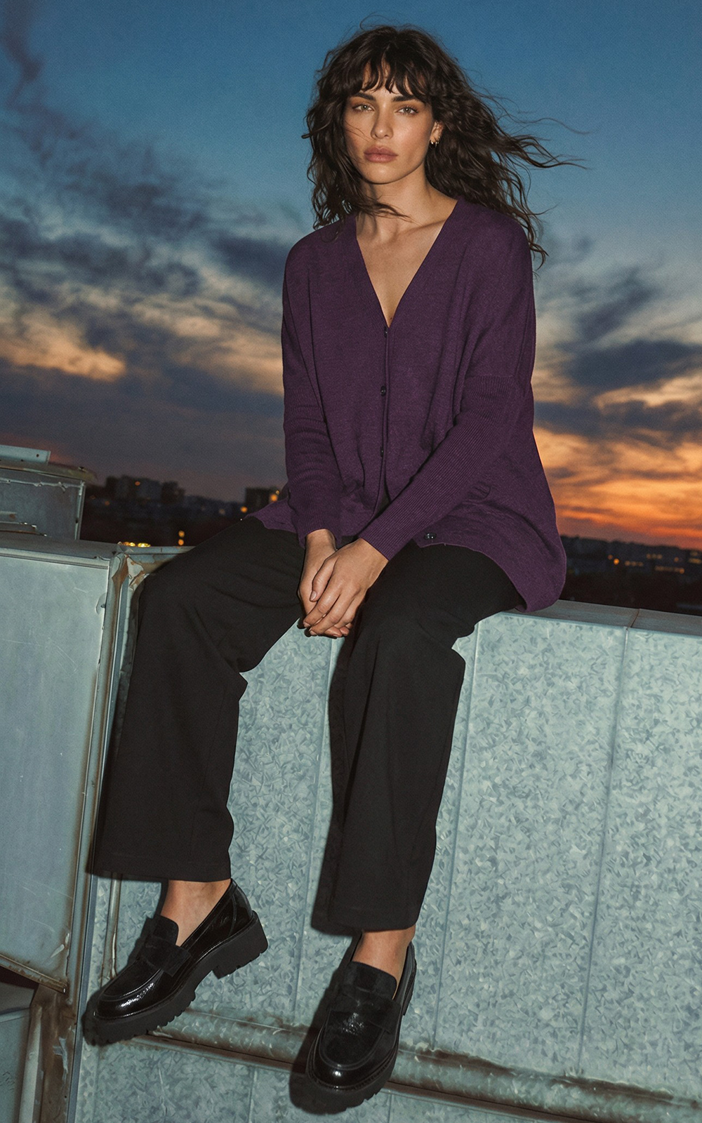 Sweeping Cardi product photo.