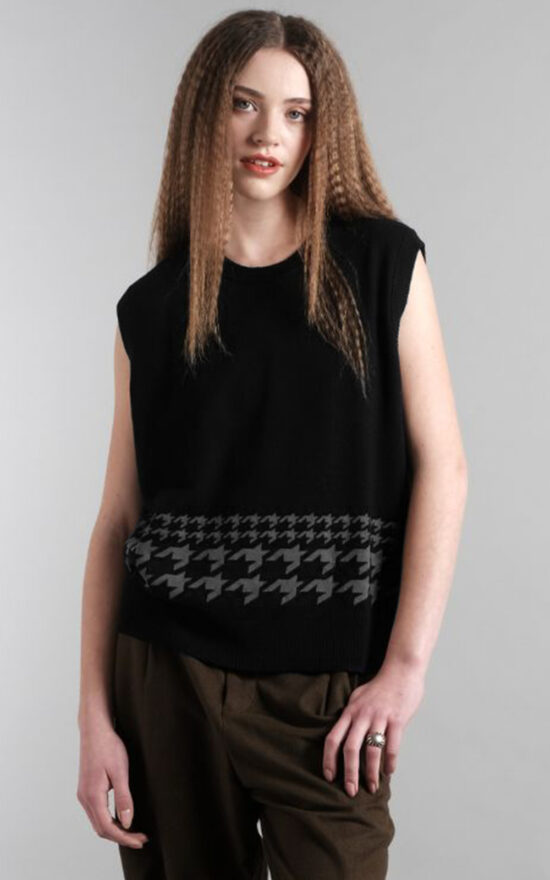 Canny Vest product photo.