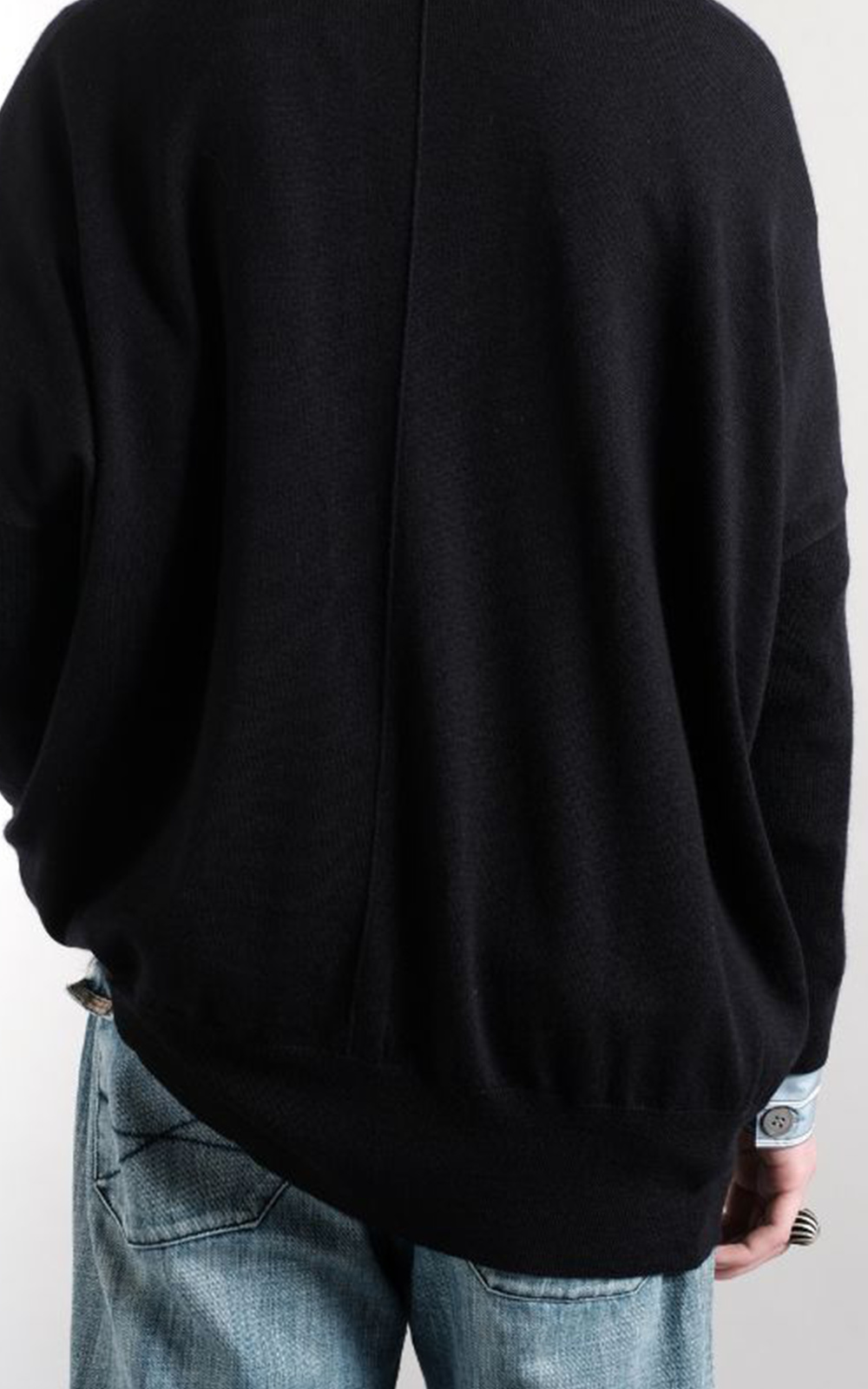 Strung Out Cardi product photo.
