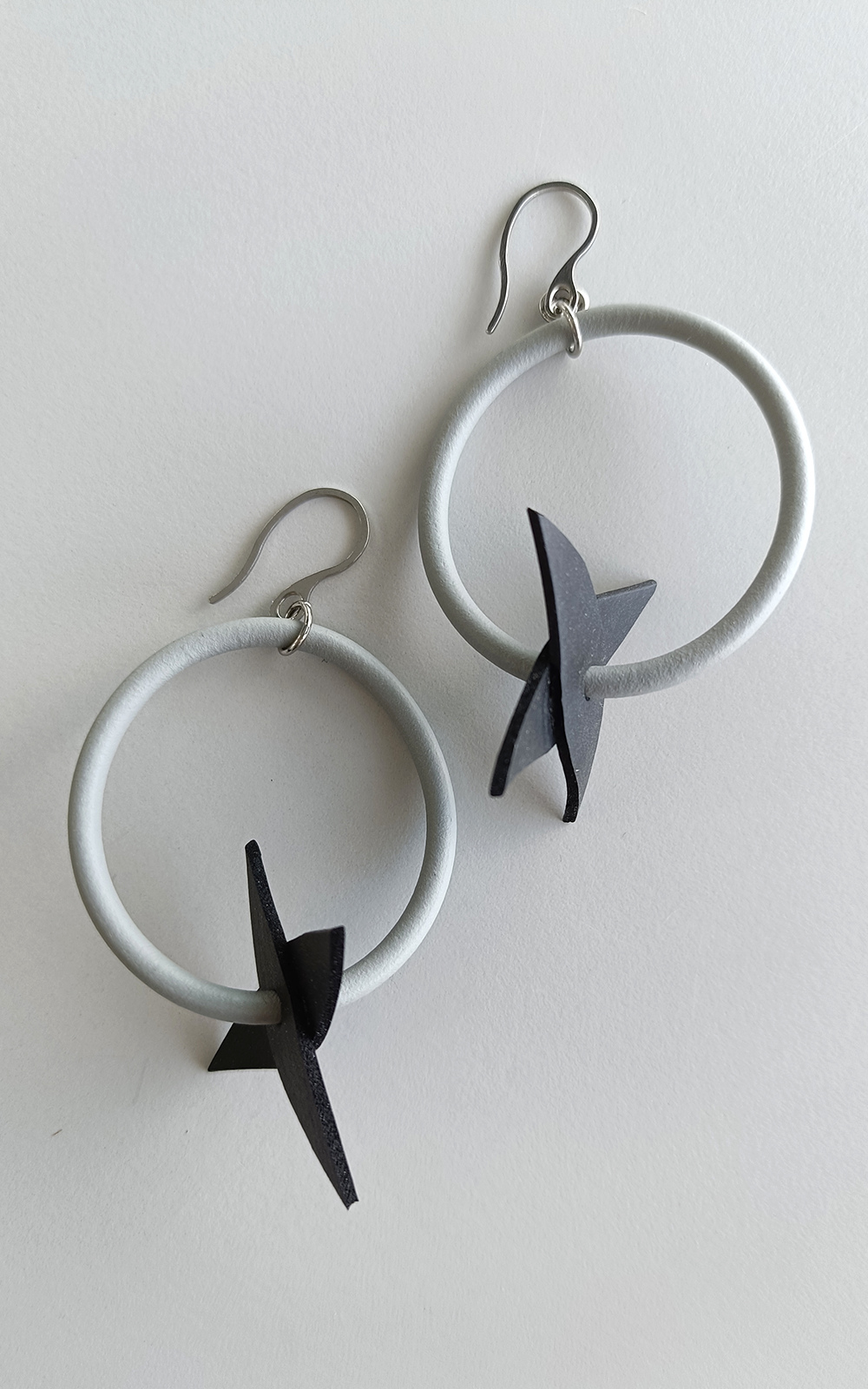 Nin Earring product photo.