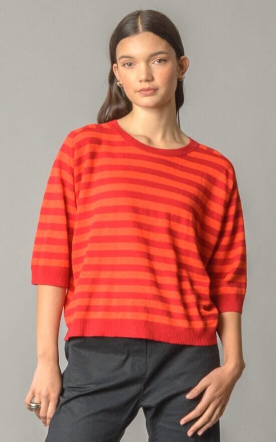 Weekend Top product photo.