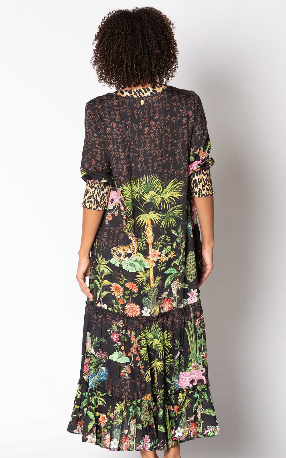 Nouveaux Maxi product photo.