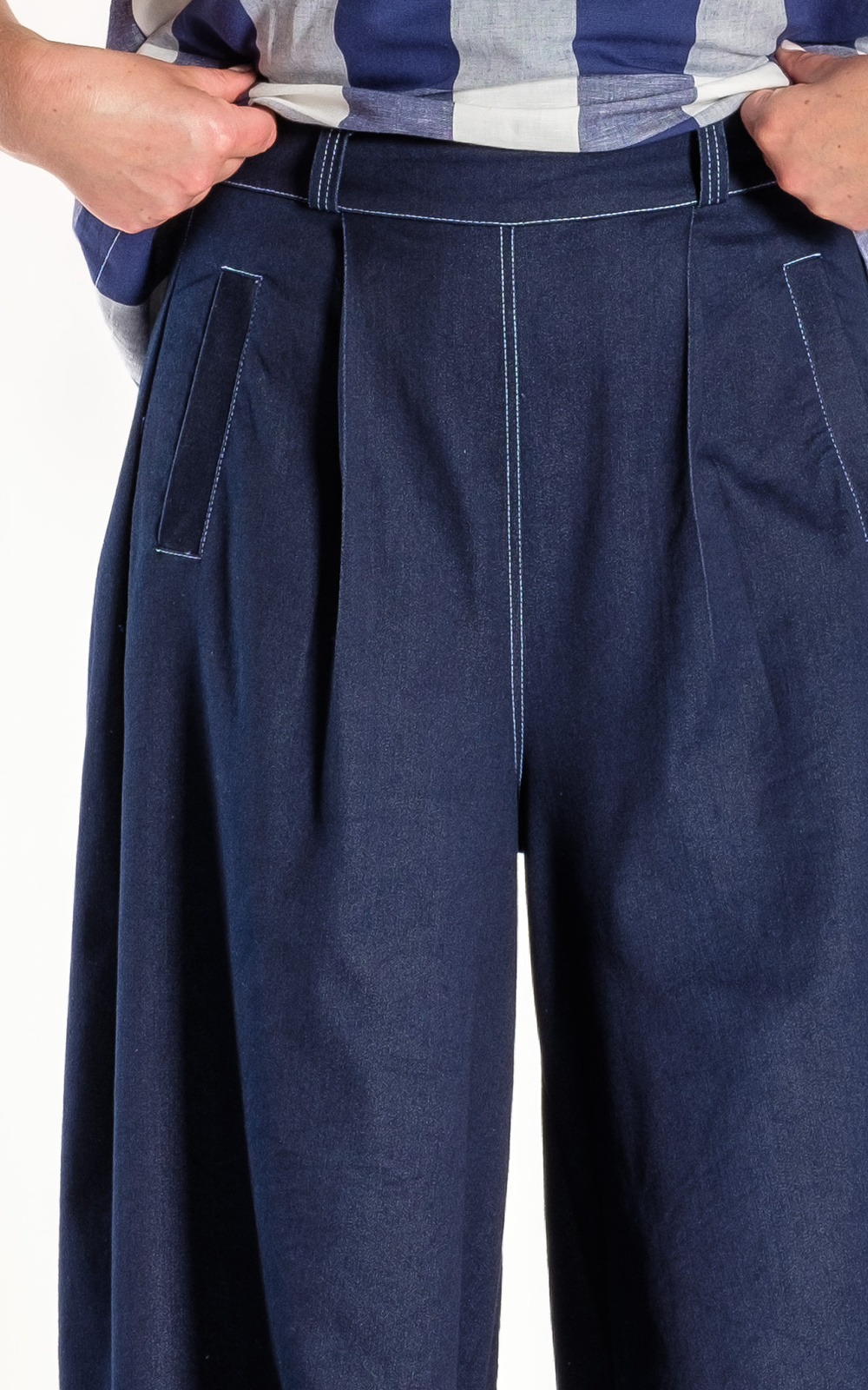 Apartmento Pants product photo.