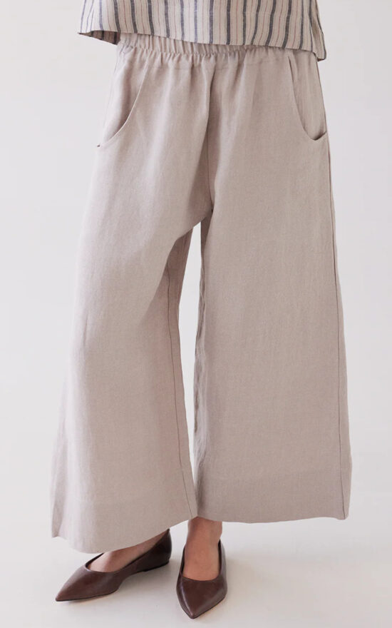 Oliver Pant product photo.