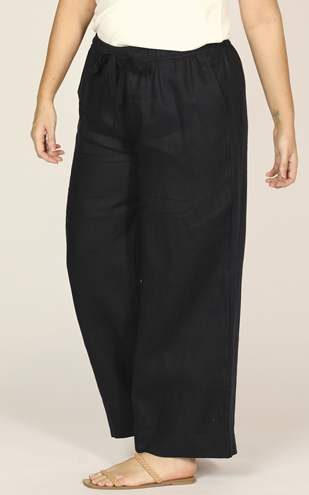 Breezy Linen Relaxed Pant product photo.