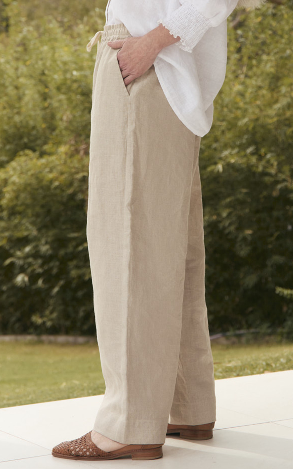 Breezy Linen Relaxed Pant product photo.