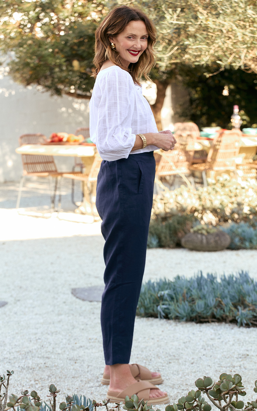 Caprice Linen Ankle Pant product photo.