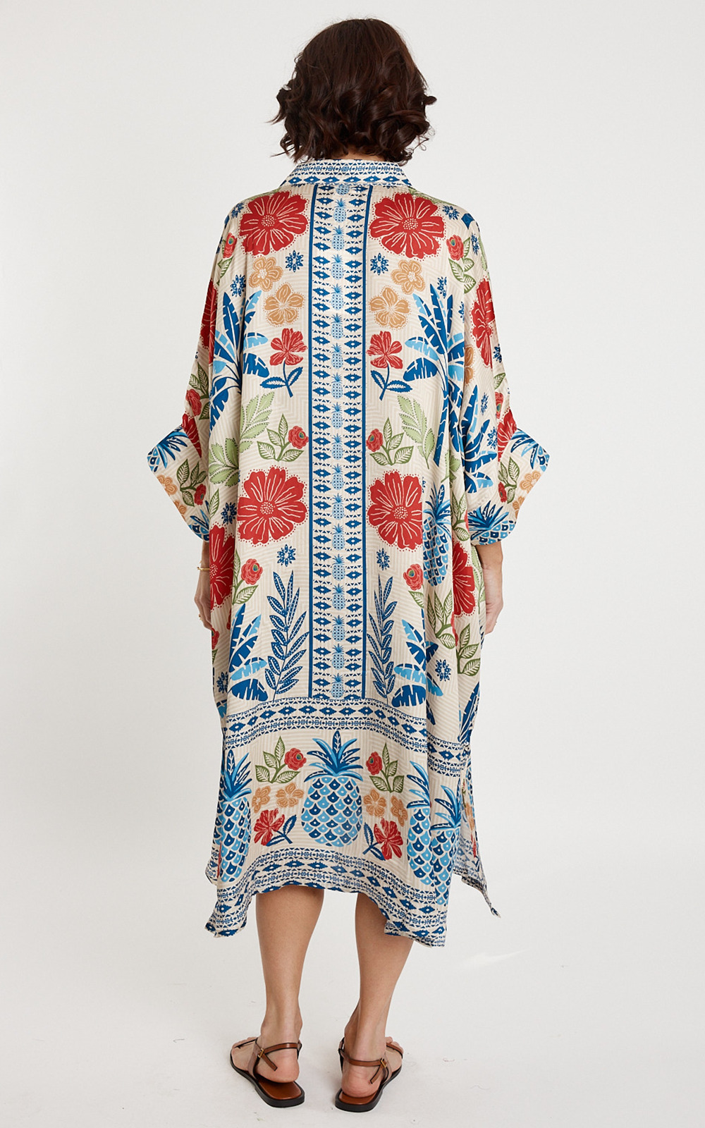 Parisio Kaftan product photo.