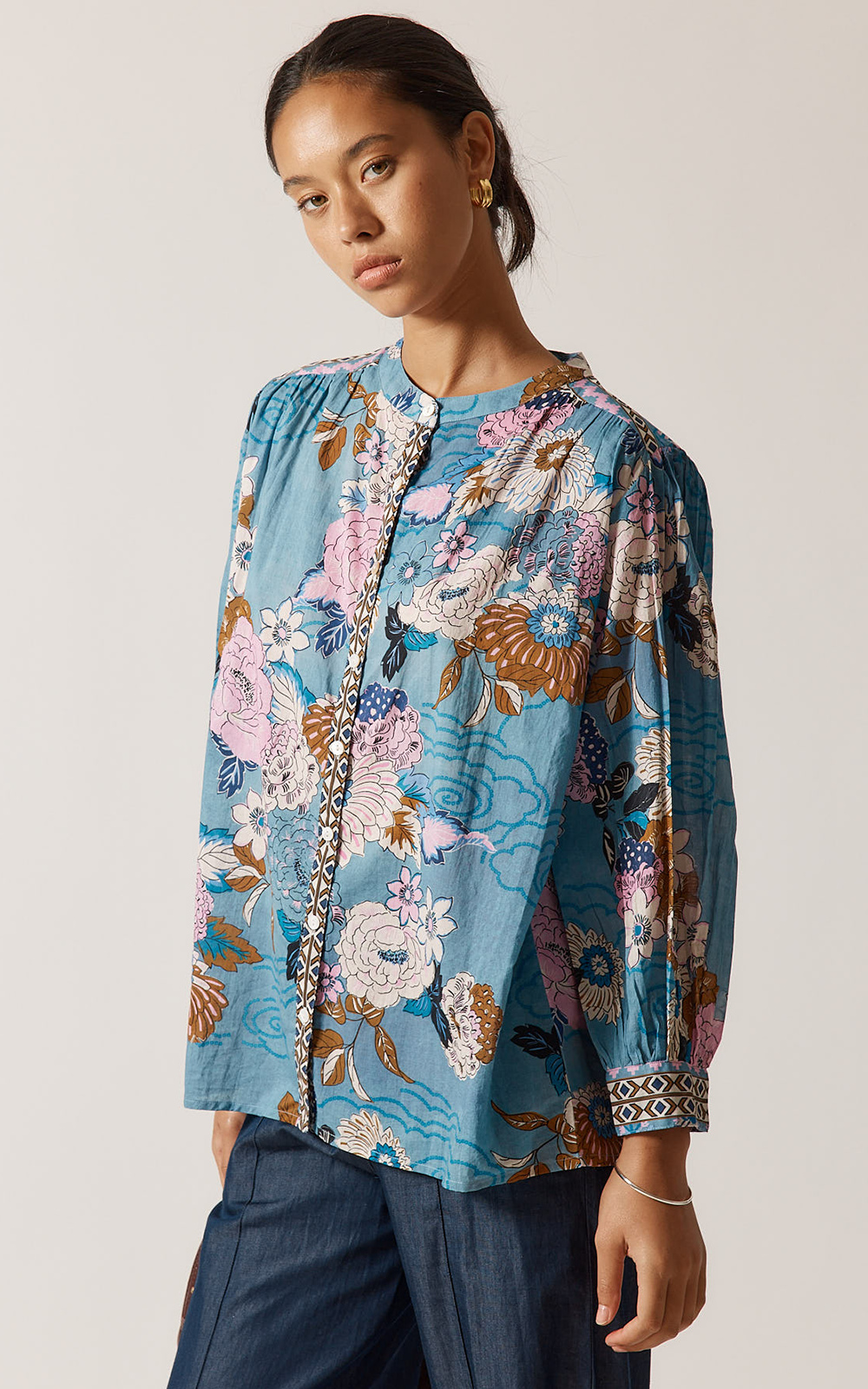 Primrose Top product photo.