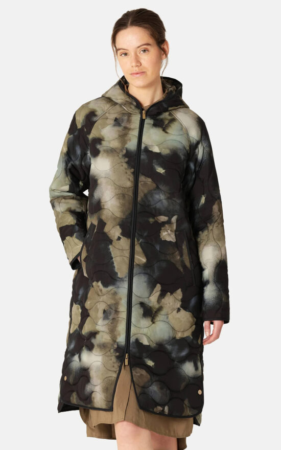 Quilted Hooded Jacket Long product photo.