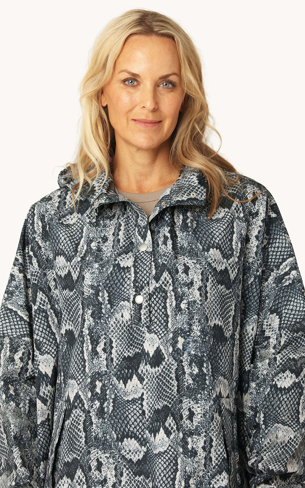 Poncho product photo.