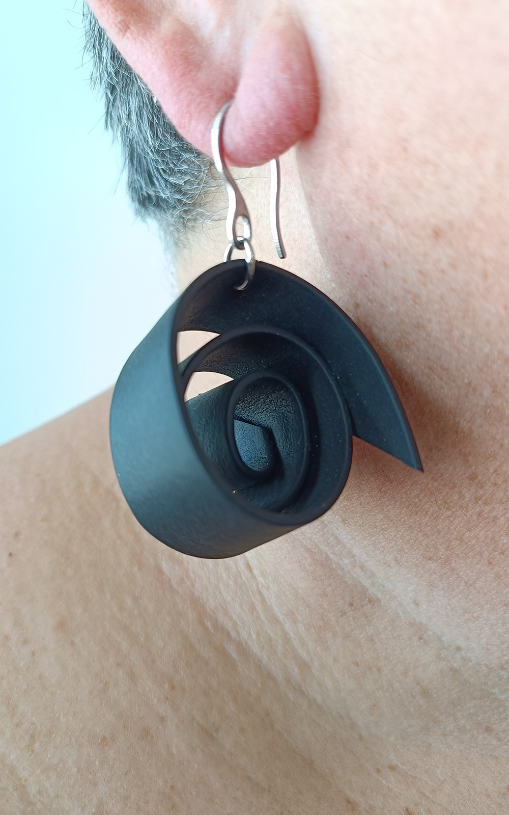 Rasen Earrings product photo.