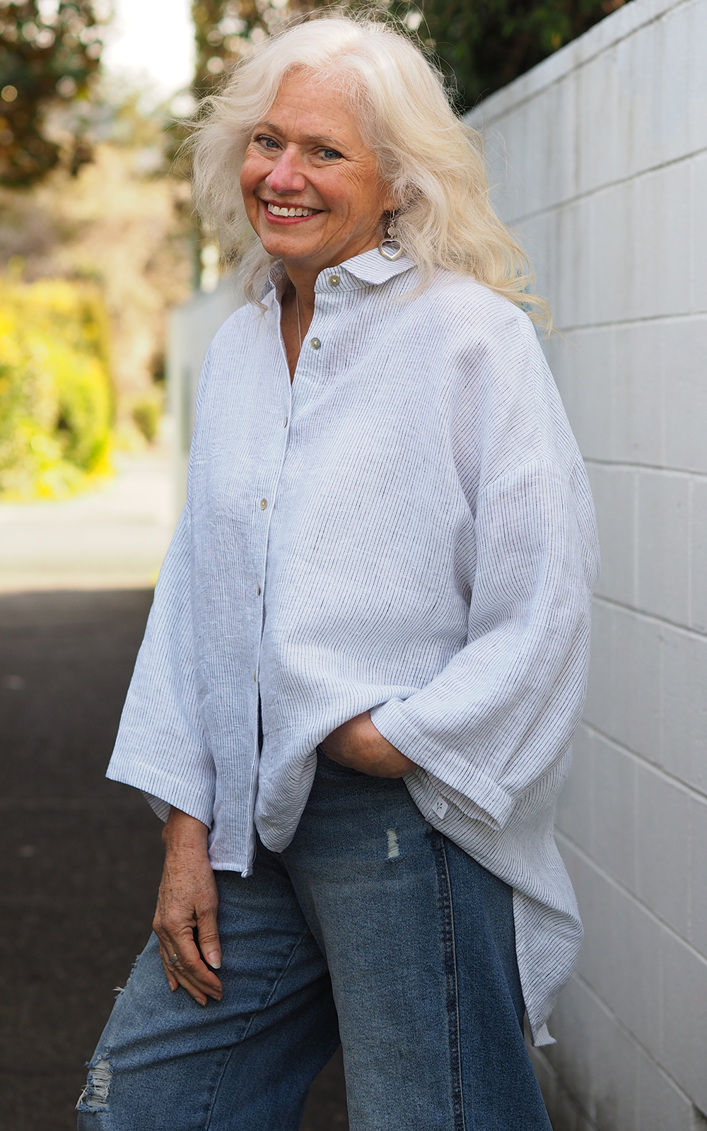 Ohawe Shirt product photo.