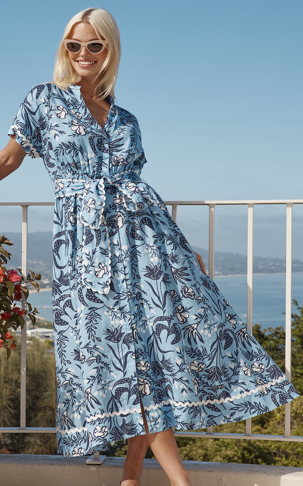 Candice Wave Dress product photo.