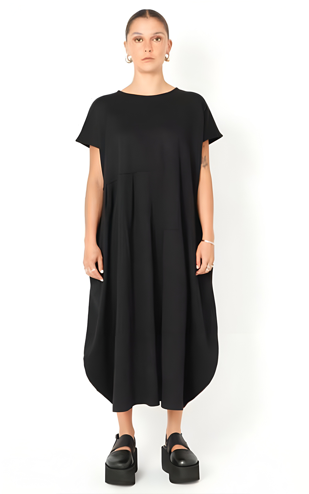 Maja Dress product photo.