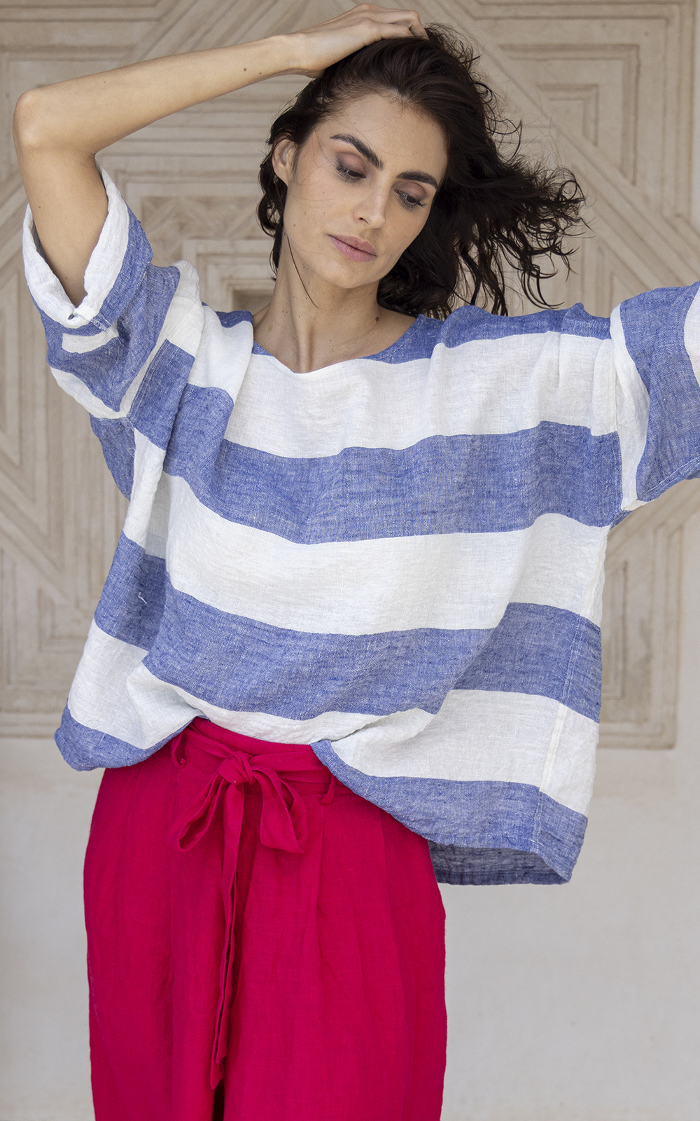 Saba Top Linen product photo.