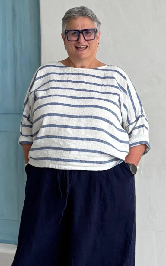 Saba Top Linen product photo.