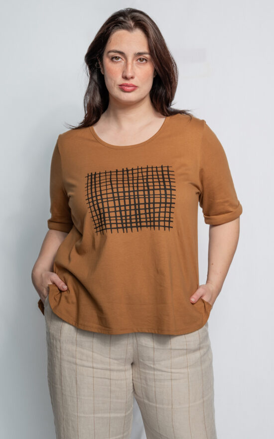 Gauze Tee With Print product photo.