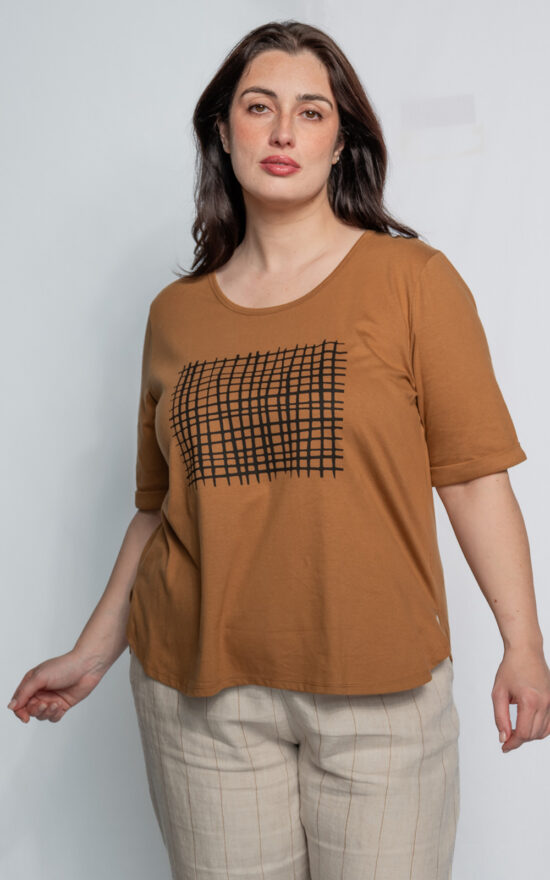 Gauze Tee With Print product photo.