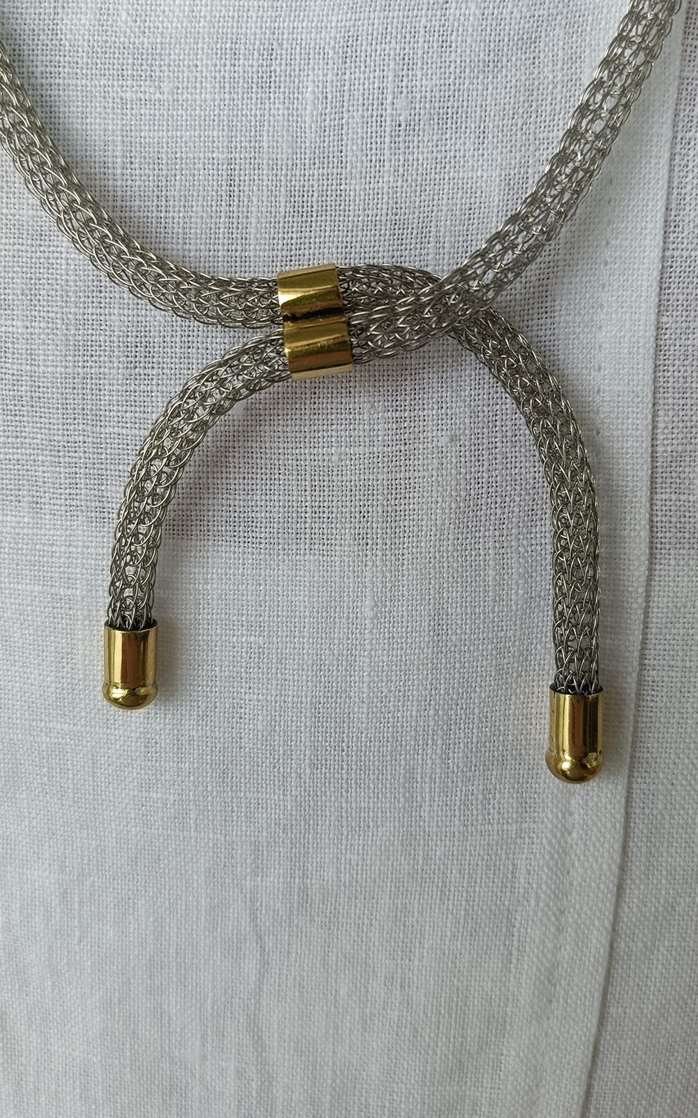 Circle Linear Necklace product photo.