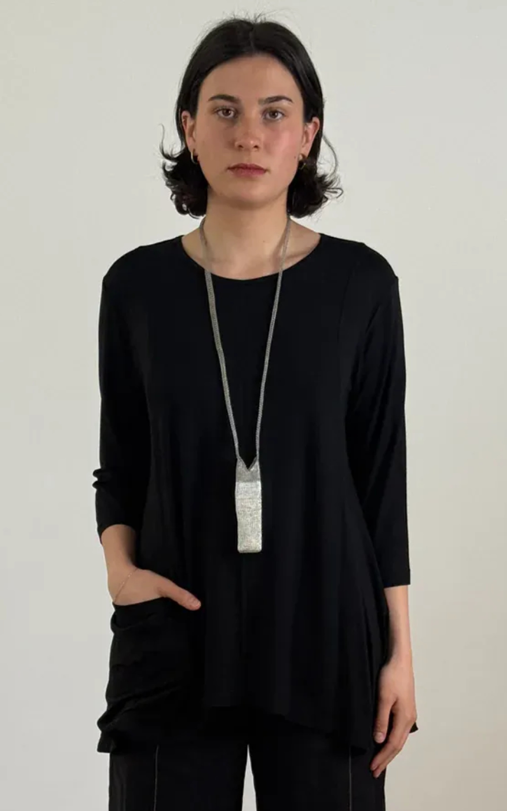 Linear Drop Necklace product photo.