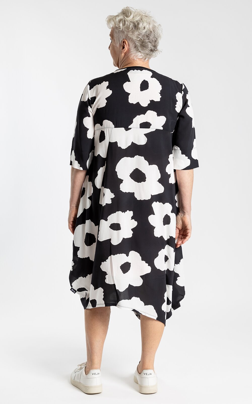 Luci Dress Daisy product photo.