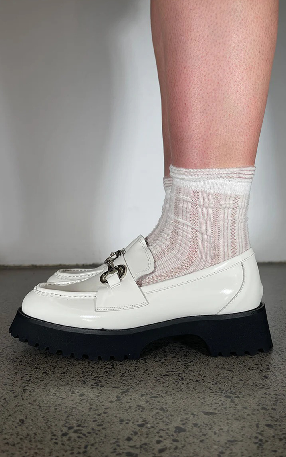 Short Frill Sock product photo.