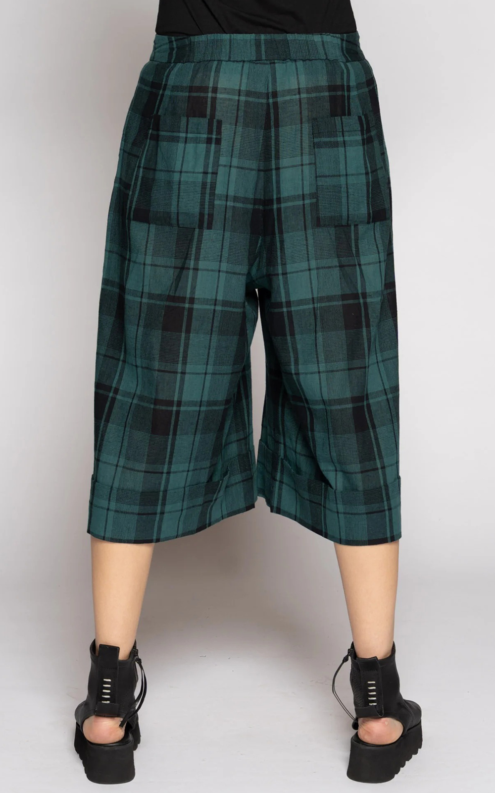 Arya Shorts product photo.