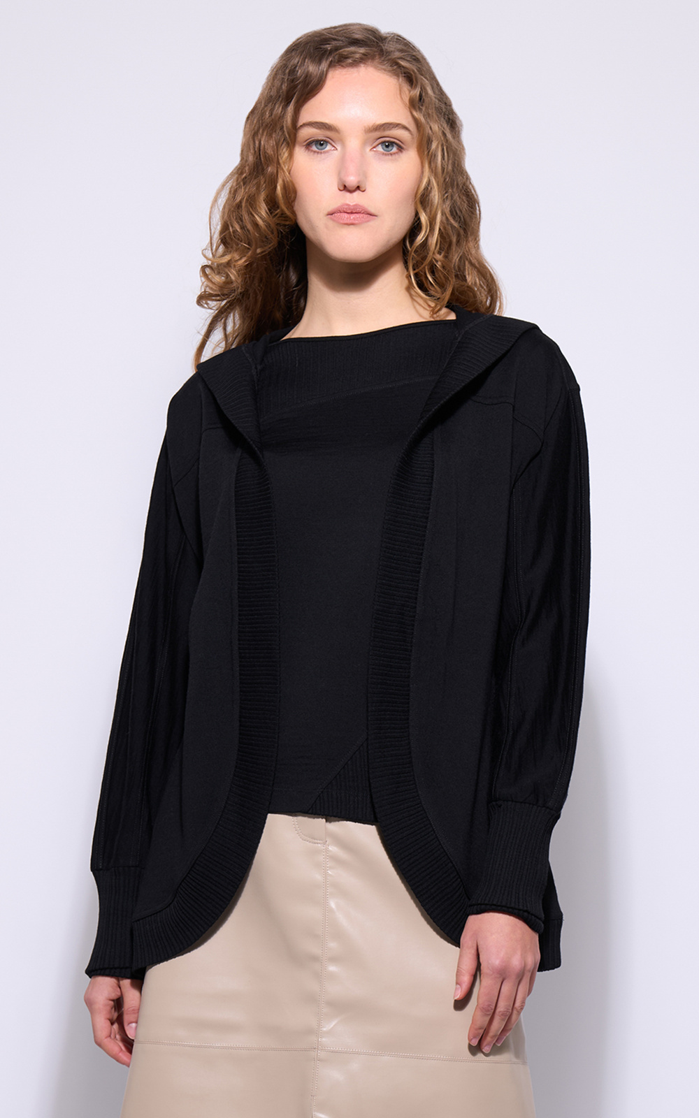 The Weekender Merino product photo.
