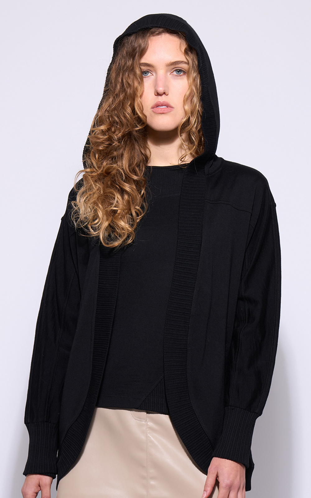 The Weekender Merino product photo.
