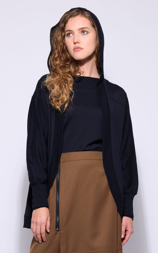 The Weekender Merino product photo.