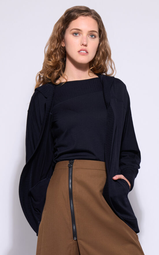 The Weekender Merino product photo.