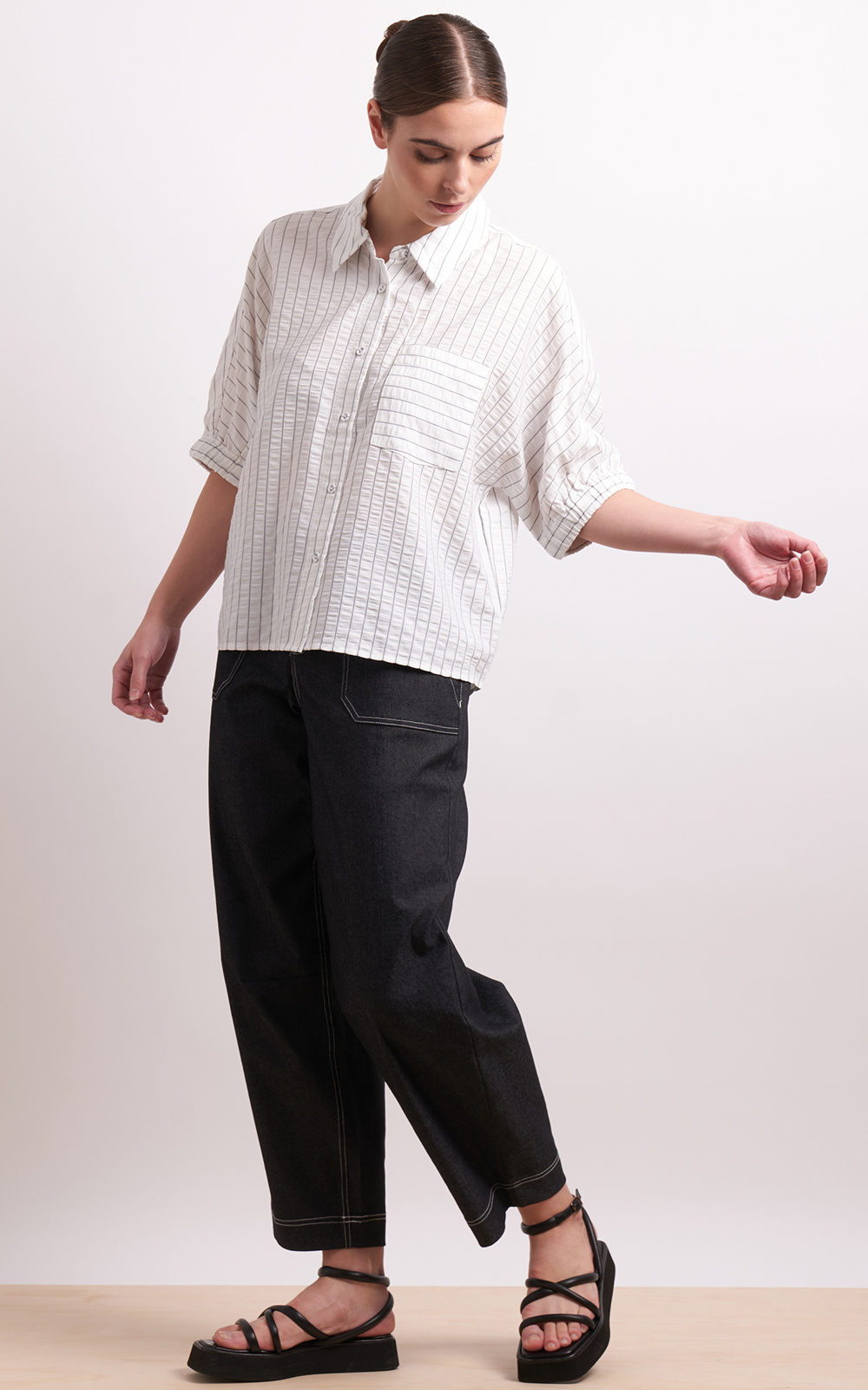 On The Curve Jean product photo.