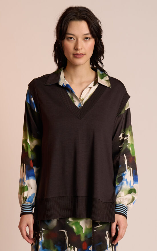 Ivy Vest product photo.