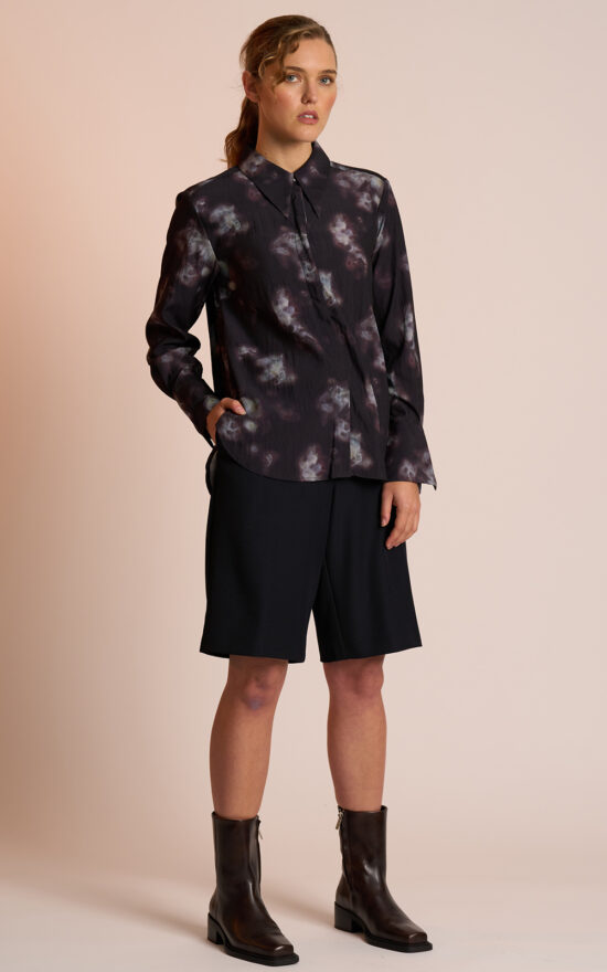 Luna Shirt product photo.