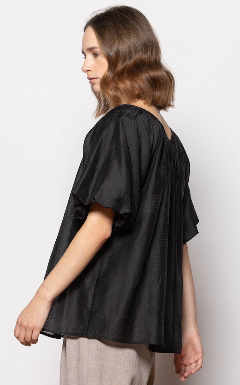 Primrose Top product photo.