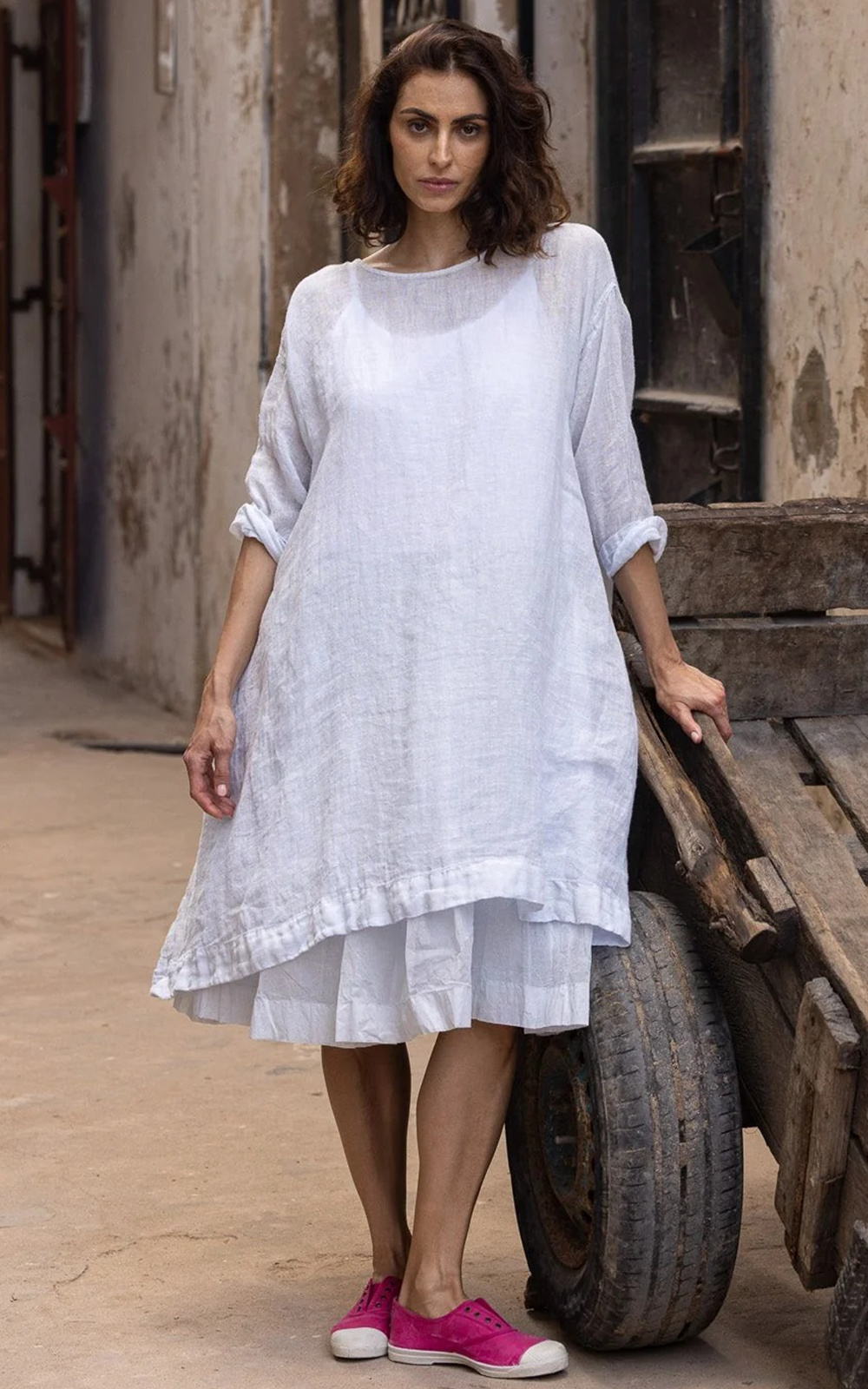 Sylvie Tunic Dress In Gauze Linen product photo.
