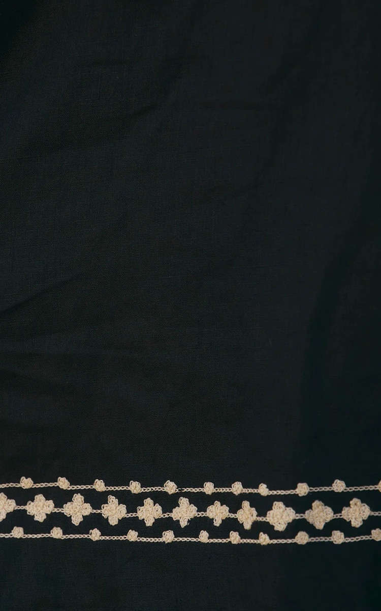 Samara Linen Blouse product photo.